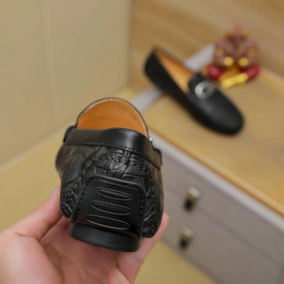 Men's shoes 💰360 🕷🕷【Ferragamo】Ferragamo Popular fashionable casual slip-on shoes🇨🇳Official website counter 1:1 production, original mold opening💯Good quality visible, imported high-end first-layer calfskin, luxurious pigskin lining🌿Very clear texture, high-quality waterproof, non-slip and wear-resistant outsole🎋High quality and low price, truly handmade🍓Color, code number 38-45